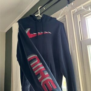 nike sweatshirt